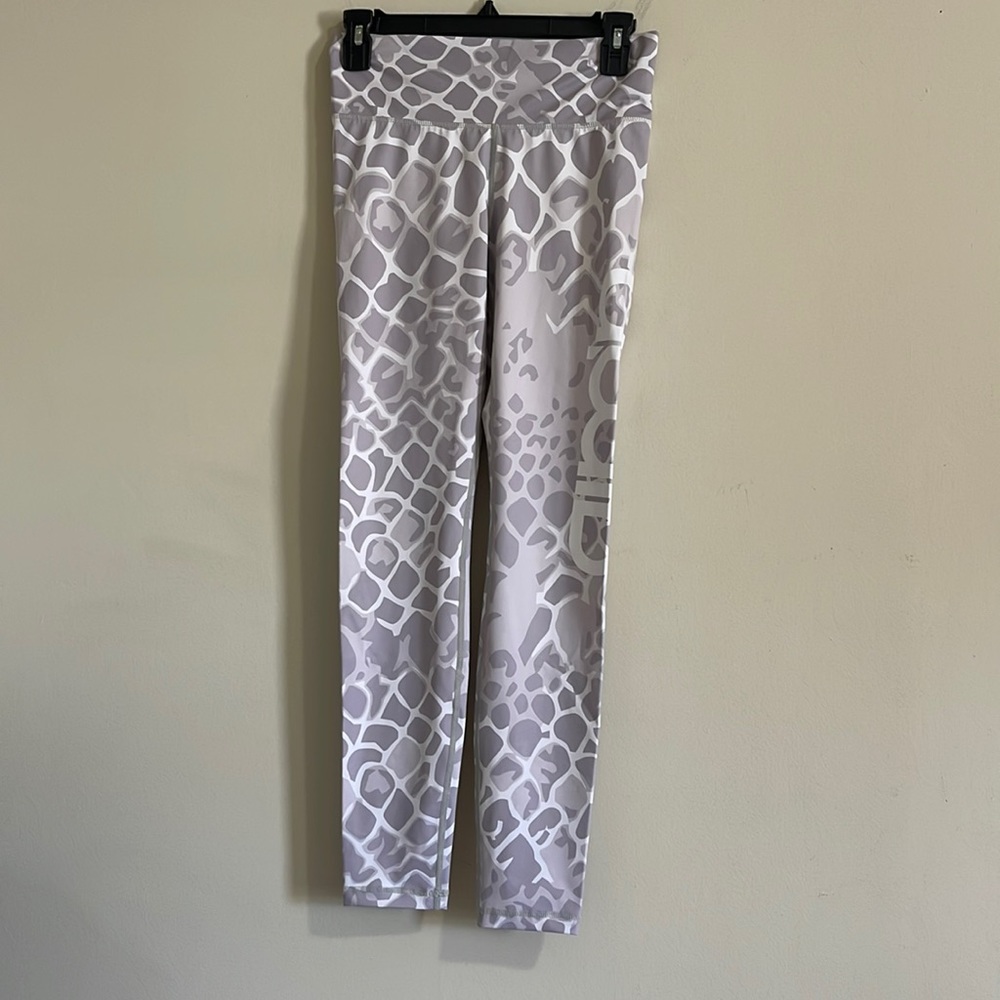 Gently used Aim’n active leggings